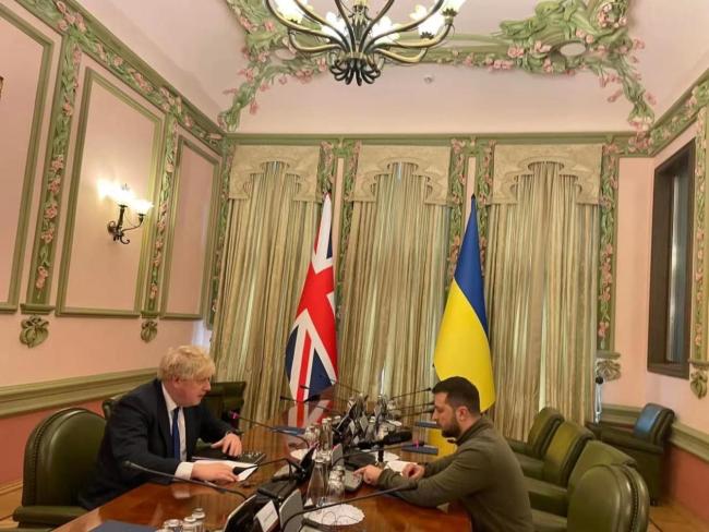 乌媒：英国首相秘密访问基辅与泽连斯基举行会谈