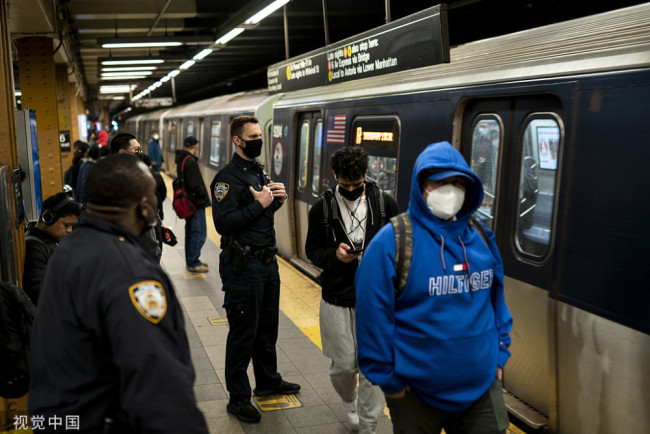 纽约地铁枪击案嫌犯有预谋实施袭击 囤积大批武器